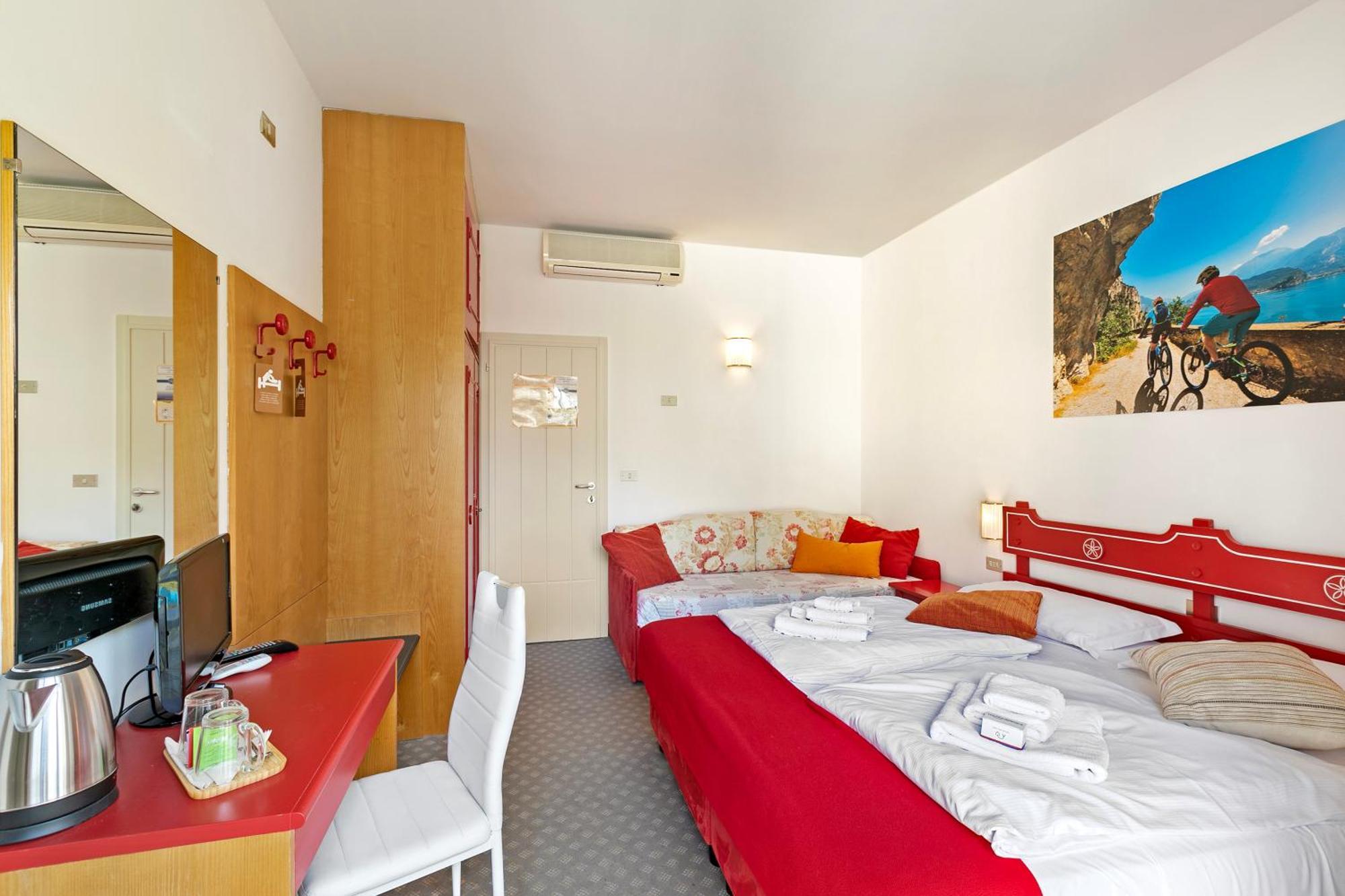 Bike & Wind Hotel Villa Maria 토르볼레 외부 사진
