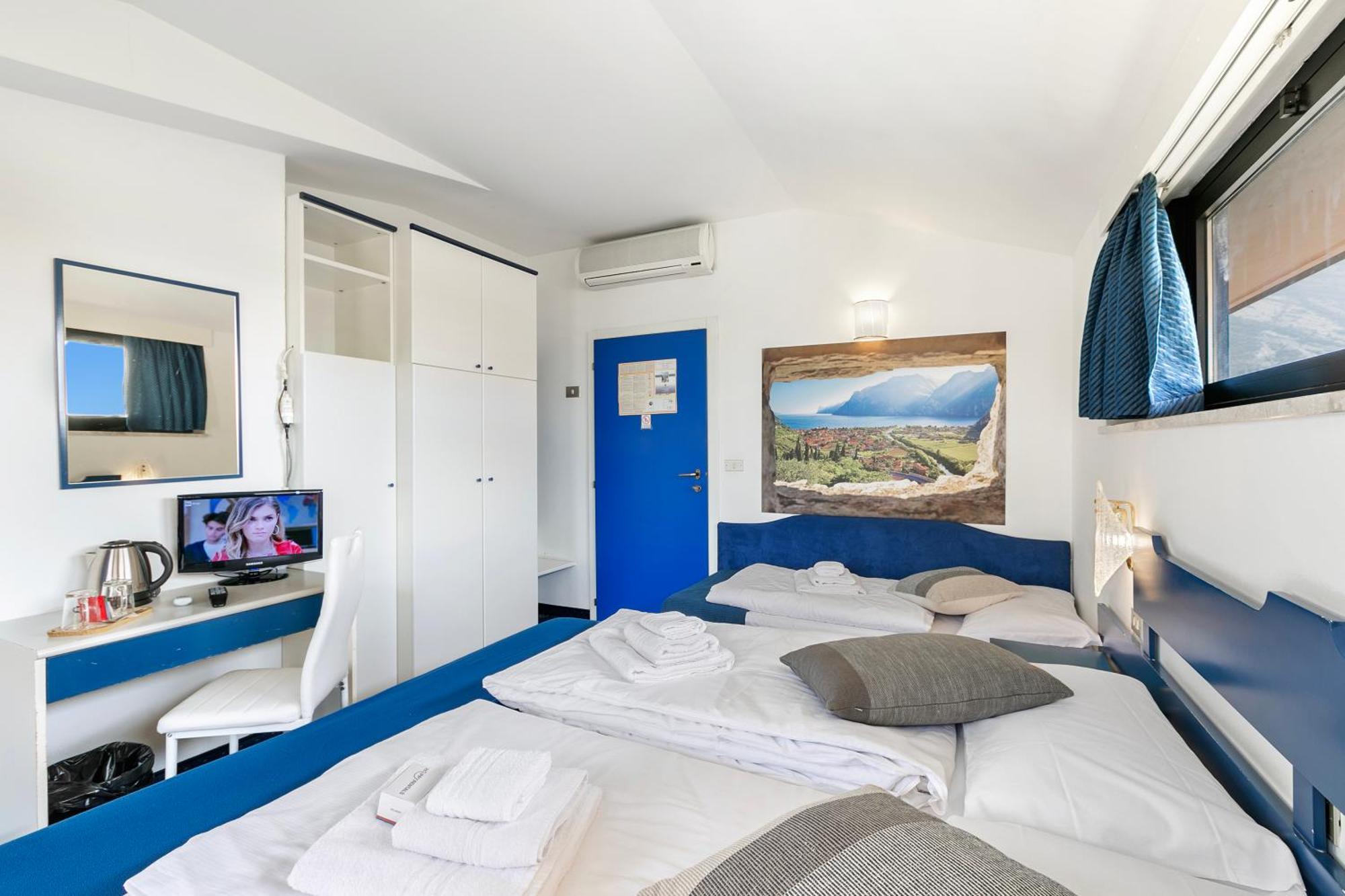 Bike & Wind Hotel Villa Maria 토르볼레 외부 사진