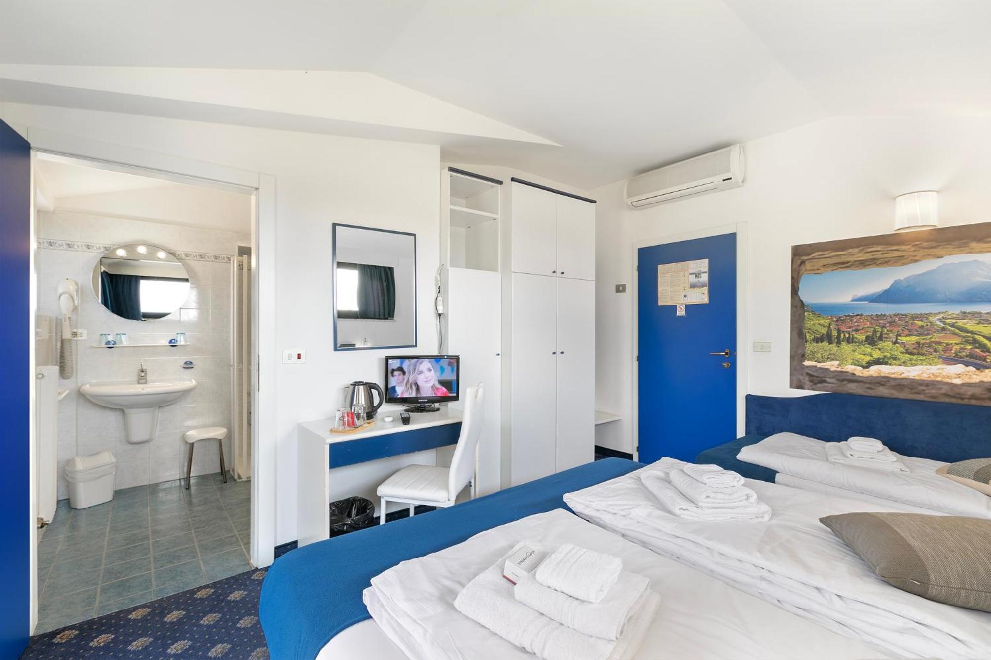 Bike & Wind Hotel Villa Maria 토르볼레 외부 사진